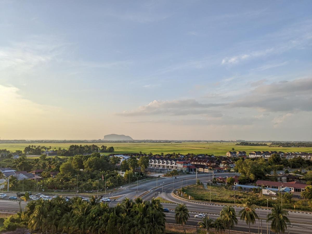 Alor Setar Imperio By Im Staycation 3Bedroom & Rooftop Pool 외부 사진